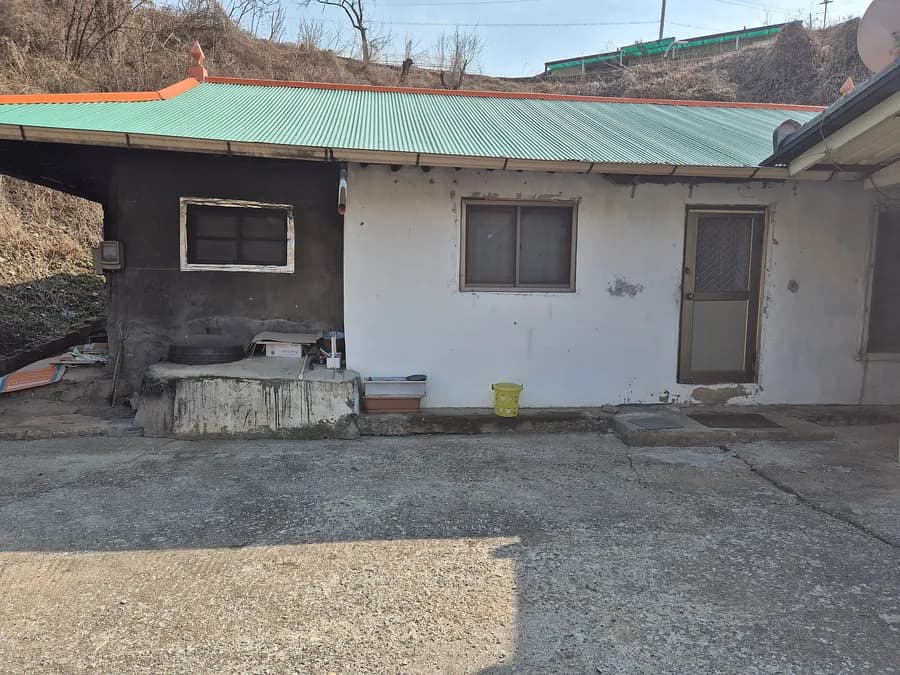 충북 단양 시골집 월세 - 아궁이, 개울 인접 촌집